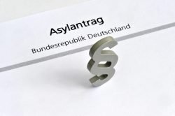 Symbolbild Asylantrag in Deutschland