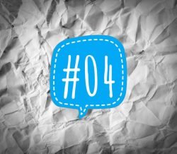 Links der Woche 04/2018 - hellblaue Sprechblase mit der Nummer 4 auf verknittertem Papier