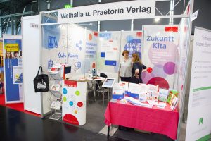 Impressionen Consozial 2018 Walhalla Stand mit Kolleginnen